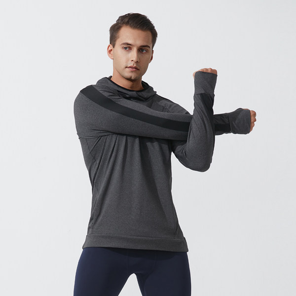 Vyriškas vilnos sportinio modelio megztinis su gobtuvu