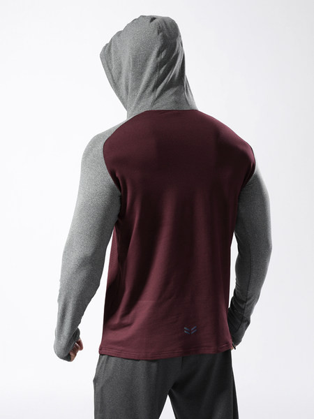 Vīriešu blūze - ar kapuci un mežģīnēm