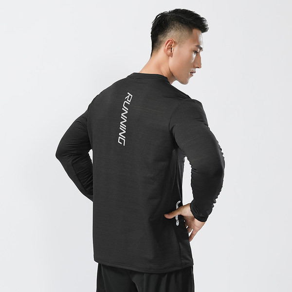 Vīriešu sporta krekls ar apdruku aizmugurē