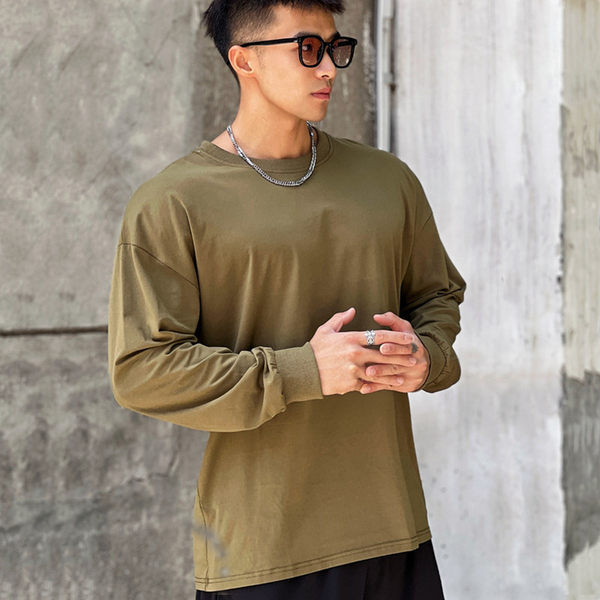 Vīriešu vienkrāsaina blūze ar garām piedurknēm