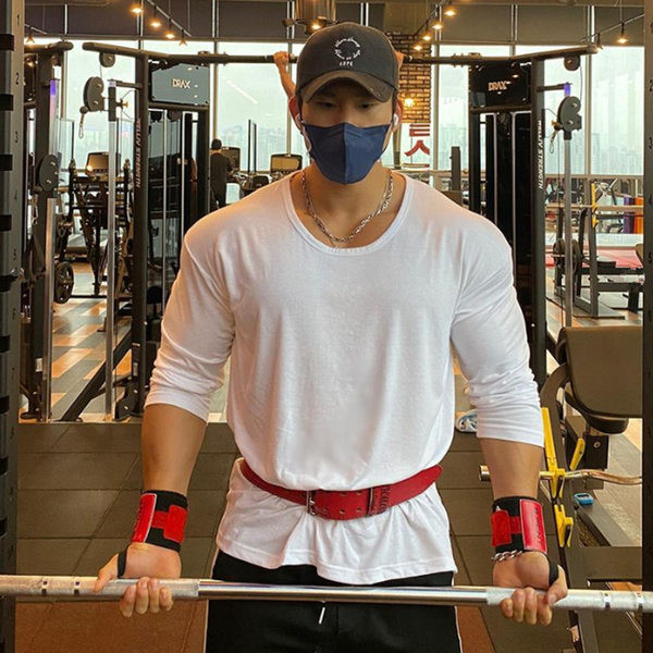 Vīriešu sporta blūze trīs krāsās