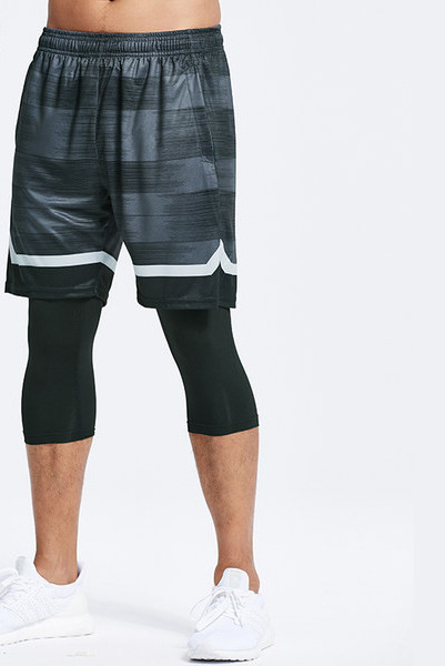 Uus meeste lühikeste pükste mudel sääristega