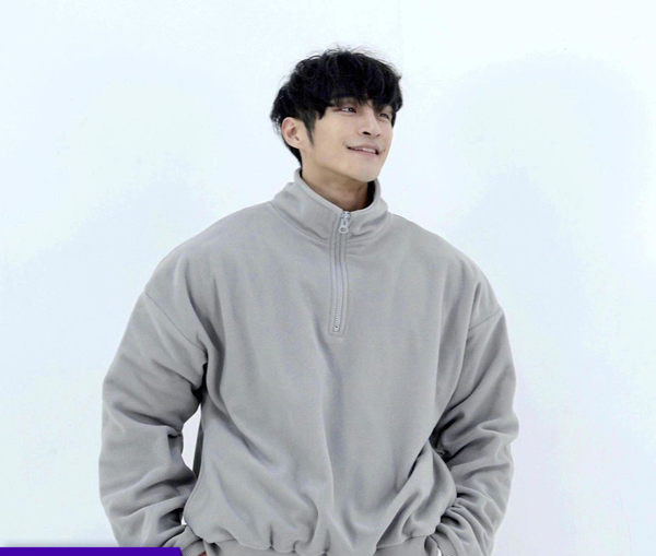 Uus mudel meeste kõrge kraega fliispluus