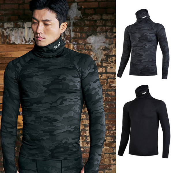 Férfi sportblúz pólógallérral és felirattal