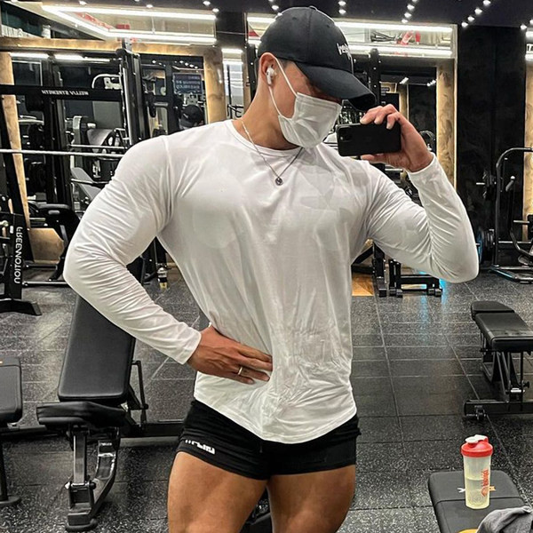 Tīra modeļa vīriešu blūze - ar ovālu kakla izgriezumu