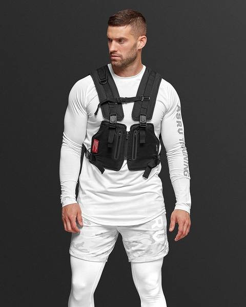 Jauna modeļa vīriešu blūze ar apaļu kakla izgriezumu un garām piedurknēm