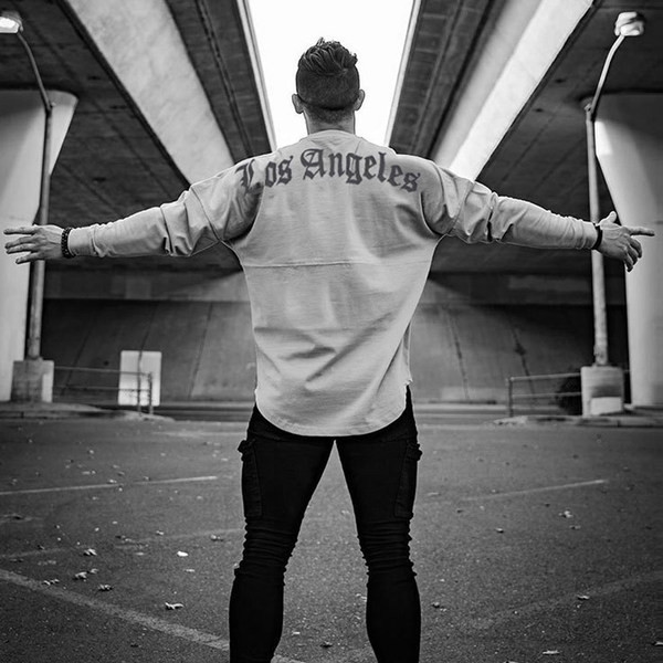 Vīriešu sporta blūze ar uzrakstu