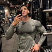 Sportiska vīriešu blūze ar garām piedurknēm