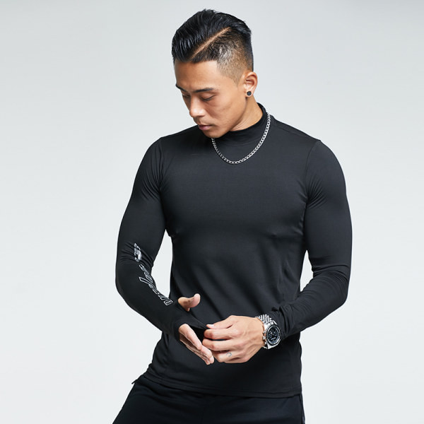 Férfi testhezálló hosszú ujjú blúz felirattal