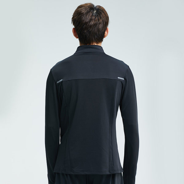 Novi model sportske muške bluze od brzosušećeg materijala