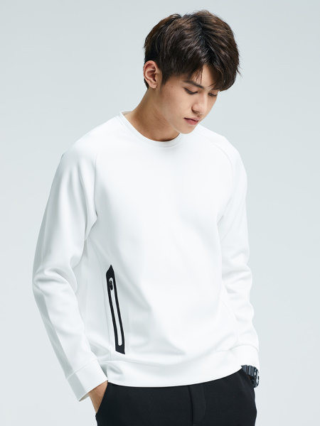 Ανδρική φαρδιά μπλούζα με αθλητικό μοντέλο τσέπη