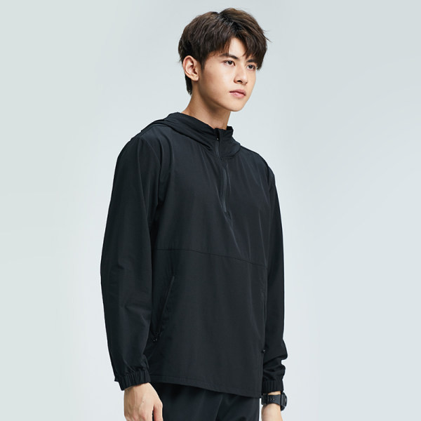 Férfi sportblúz kapucnival és zsebbel