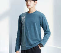 Muška bluza s printom sportskog uzorka