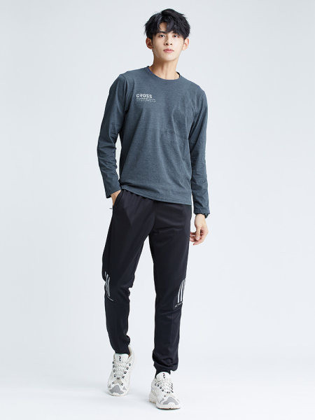 Elastīga vīriešu blūze ar sporta rakstu ar garām piedurknēm