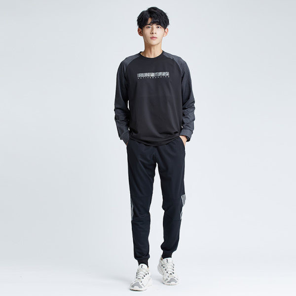 Vīriešu plata blūze ar garām piedurknēm sporta rakstu