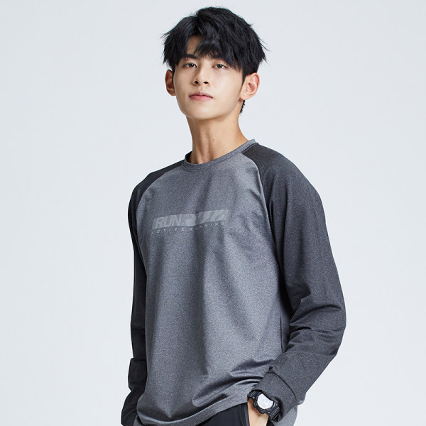 Széles férfi blúz, hosszú ujjú sportmintával