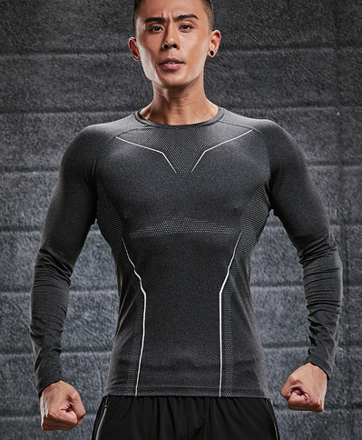 Спортна блуза от бързосъхнеща материя за мъже