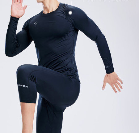 Ανδρική μονόχρωμη αθλητική μπλούζα