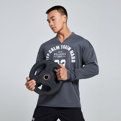 Vīriešu ikdienas blūze ar aplikāciju ar v veida izgriezumu