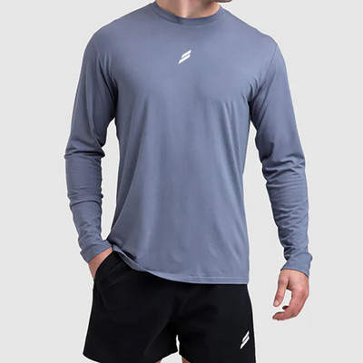 Liibuv pikkade varrukatega meeste spordipluus