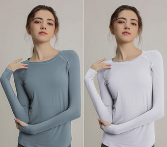 Sieviešu sporta blūze ar garām piedurknēm