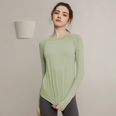 Sieviešu sporta blūze ar garām piedurknēm