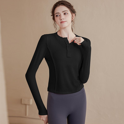 Sieviešu sporta blūze ar pogām