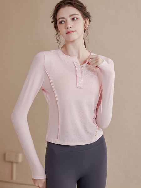 Sieviešu sporta blūze ar pogām