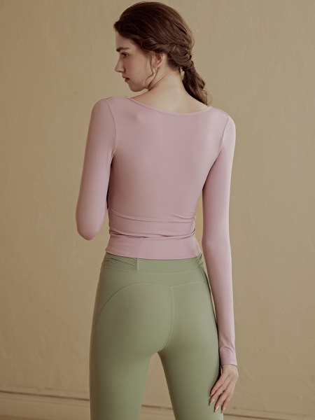 Sieviešu sporta blūze četrās krāsās