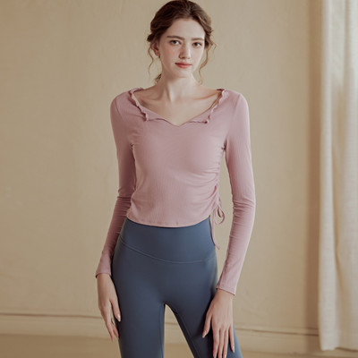 Sieviešu sporta blūze no ātri žūstoša materiāla