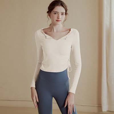 Sieviešu sporta blūze no ātri žūstoša materiāla