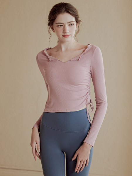 Sieviešu sporta blūze no ātri žūstoša materiāla