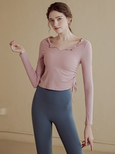 Sieviešu sporta blūze no ātri žūstoša materiāla