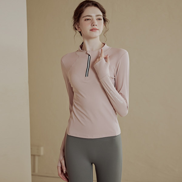 Sieviešu sporta blūze ar rāvējslēdzēju pie apkakles un iespaidīgu muguru
