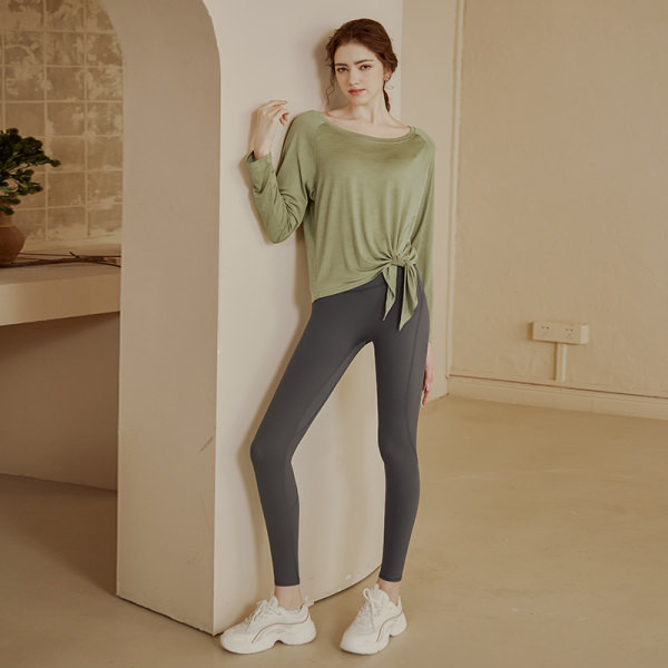 Lezser női blúz kerek nyakkivágással - többféle színben