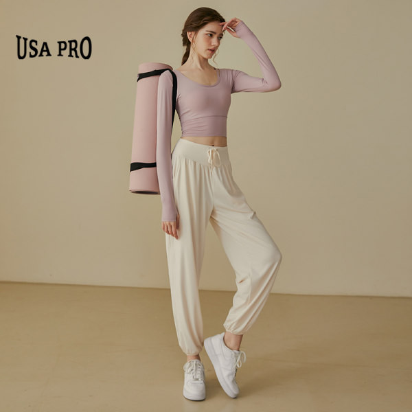 Γυναικεία αθλητική μπλούζα με στρογγυλή λαιμόκοψη