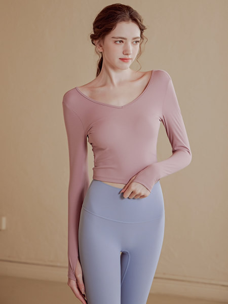 Jauna modeļa sporta vīriešu blūze ar griezumu