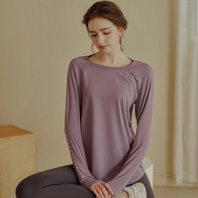 Sieviešu sporta blūze no ātri žūstoša materiāla