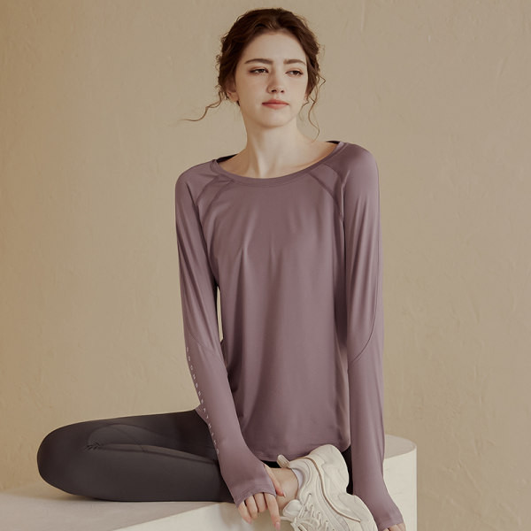 Sieviešu sporta blūze no ātri žūstoša materiāla