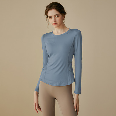 Sieviešu vienkrāsaina blūze, kas piemērota sportam