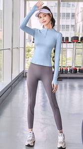 Moteriška sportinė palaidinė su užtrauktuku