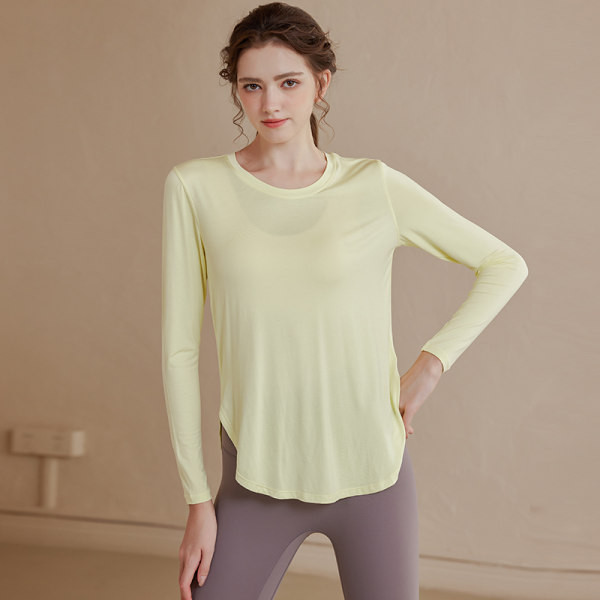 Sieviešu vienkrāsaina sporta blūze ar garām piedurknēm