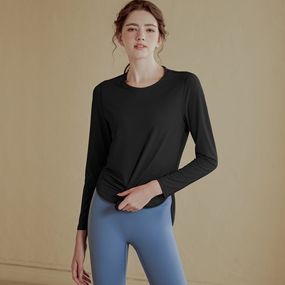 Sieviešu pieguļoša sporta blūze ar garām piedurknēm - vienkrāsains