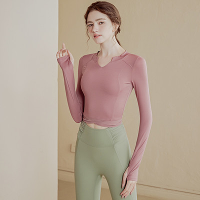 Sieviešu sporta blūze ar V veida kakla izgriezumu