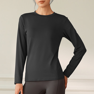 Tīra modeļa sieviešu sporta blūze ar garām piedurknēm