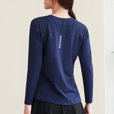 Γυναικεία αθλητική μπλούζα με στρογγυλή λαιμόκοψη - τρία χρώματα