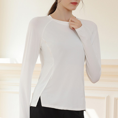 Sporta blūze ar garām piedurknēm