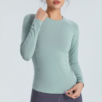 Γυναικεία αθλητική μπλούζα με μακριά μανίκια