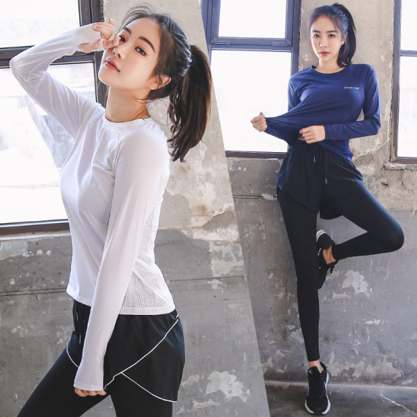 Gyorsan száradó anyagból készült női sportblúz