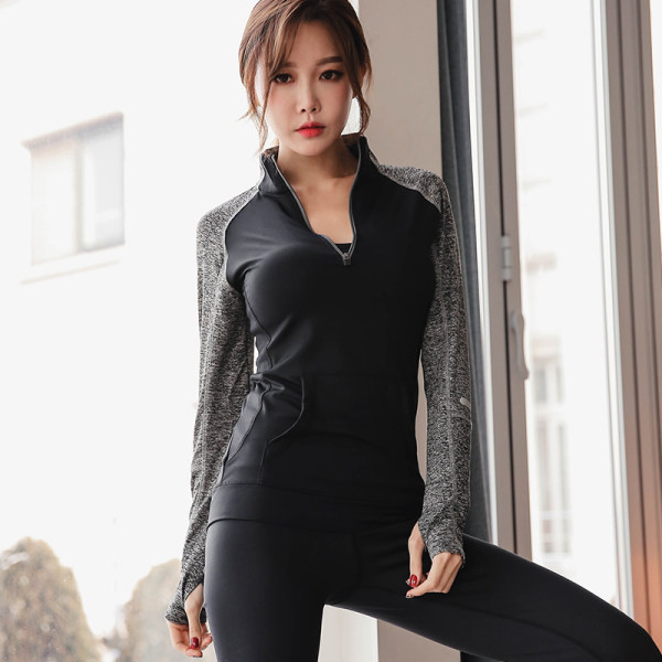 Sieviešu sporta blūze ar garām piedurknēm rāvējslēdzēju un kabatu